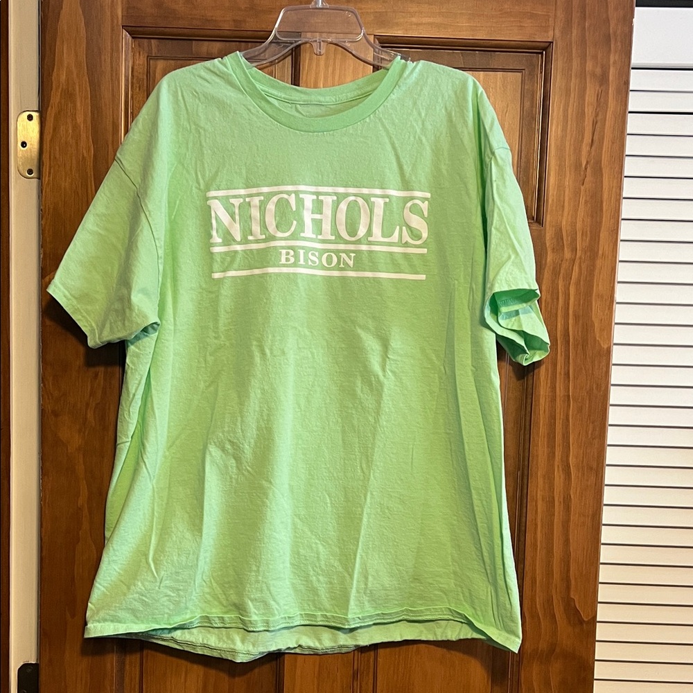 Nichols College - Nichols Bison Short Sleeve Tee Shirt Top 
Unisex size 2X